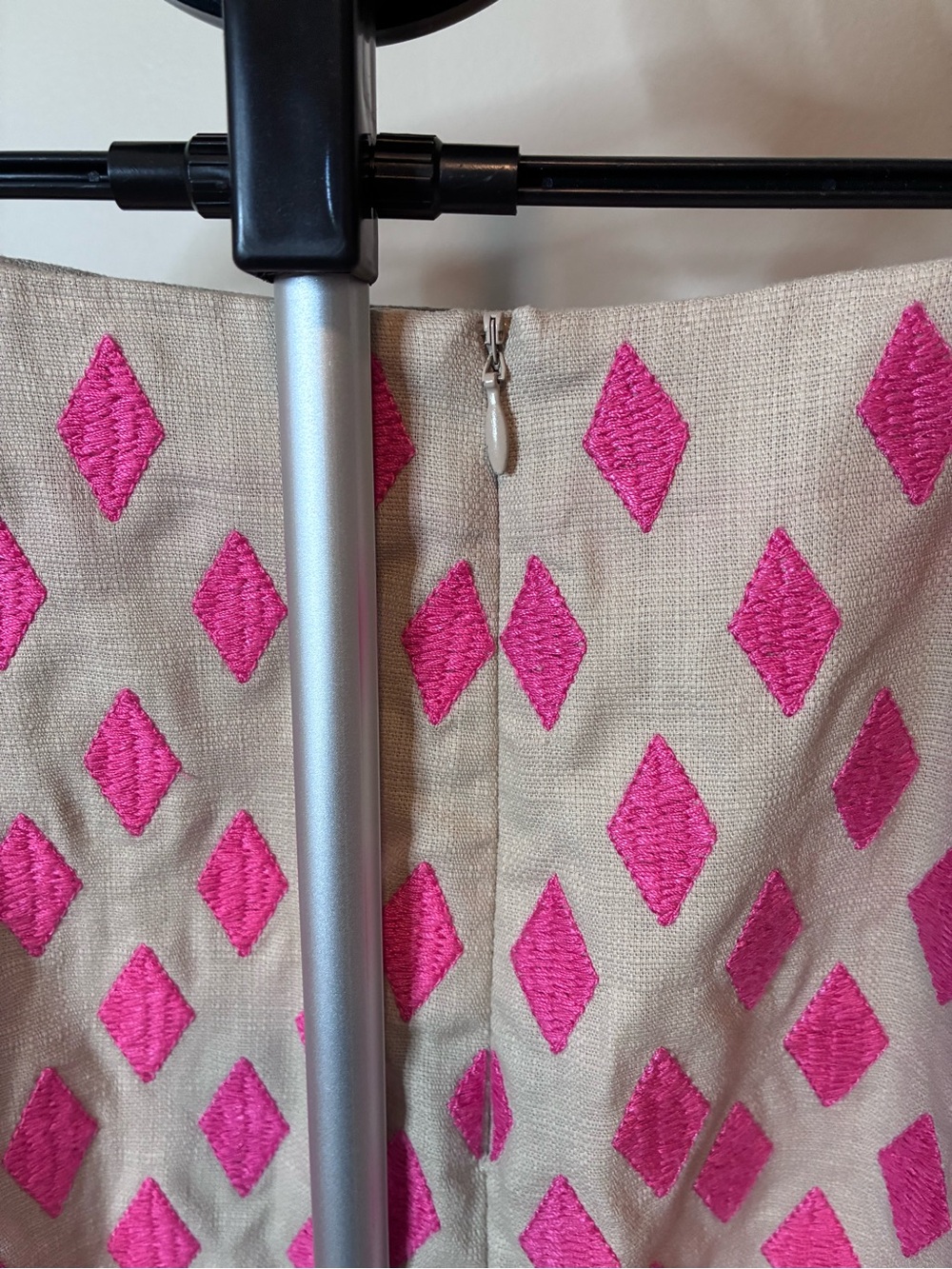 Boden Pink Embroidered Diamond Skirt Linen Look Cotton Size US 10 UK 14 - Picture 3 of 9